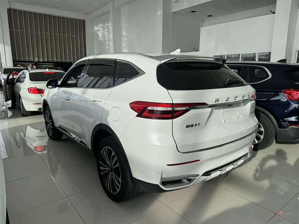 Haval F7