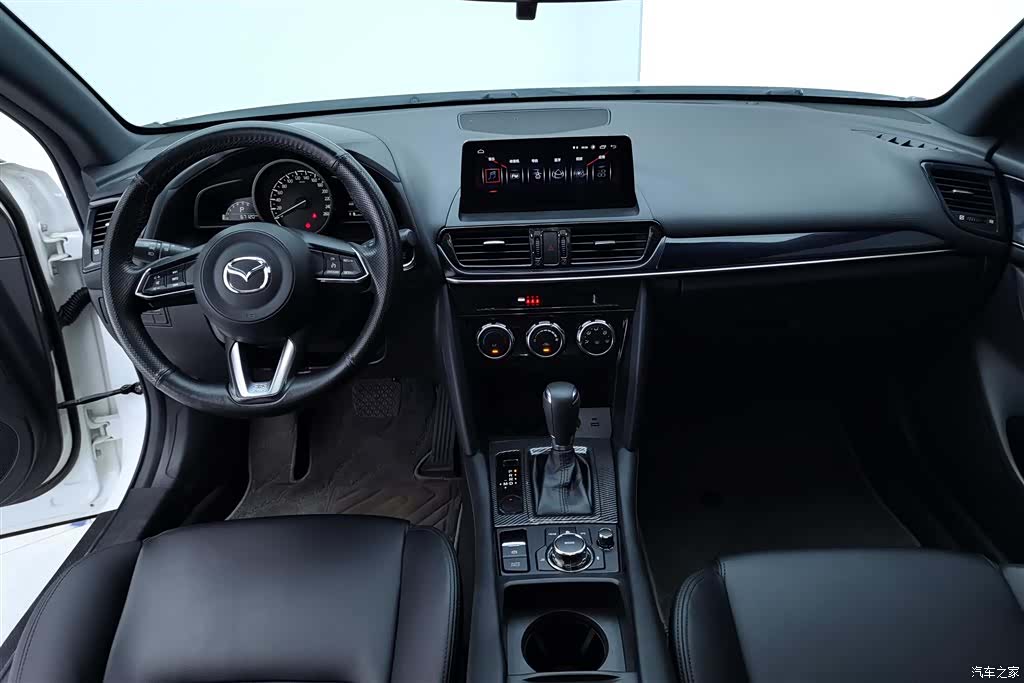 Mazda CX-4, 2020 12