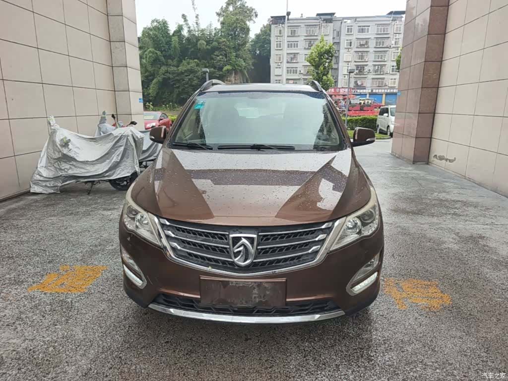 Wuling 560, 2016 3