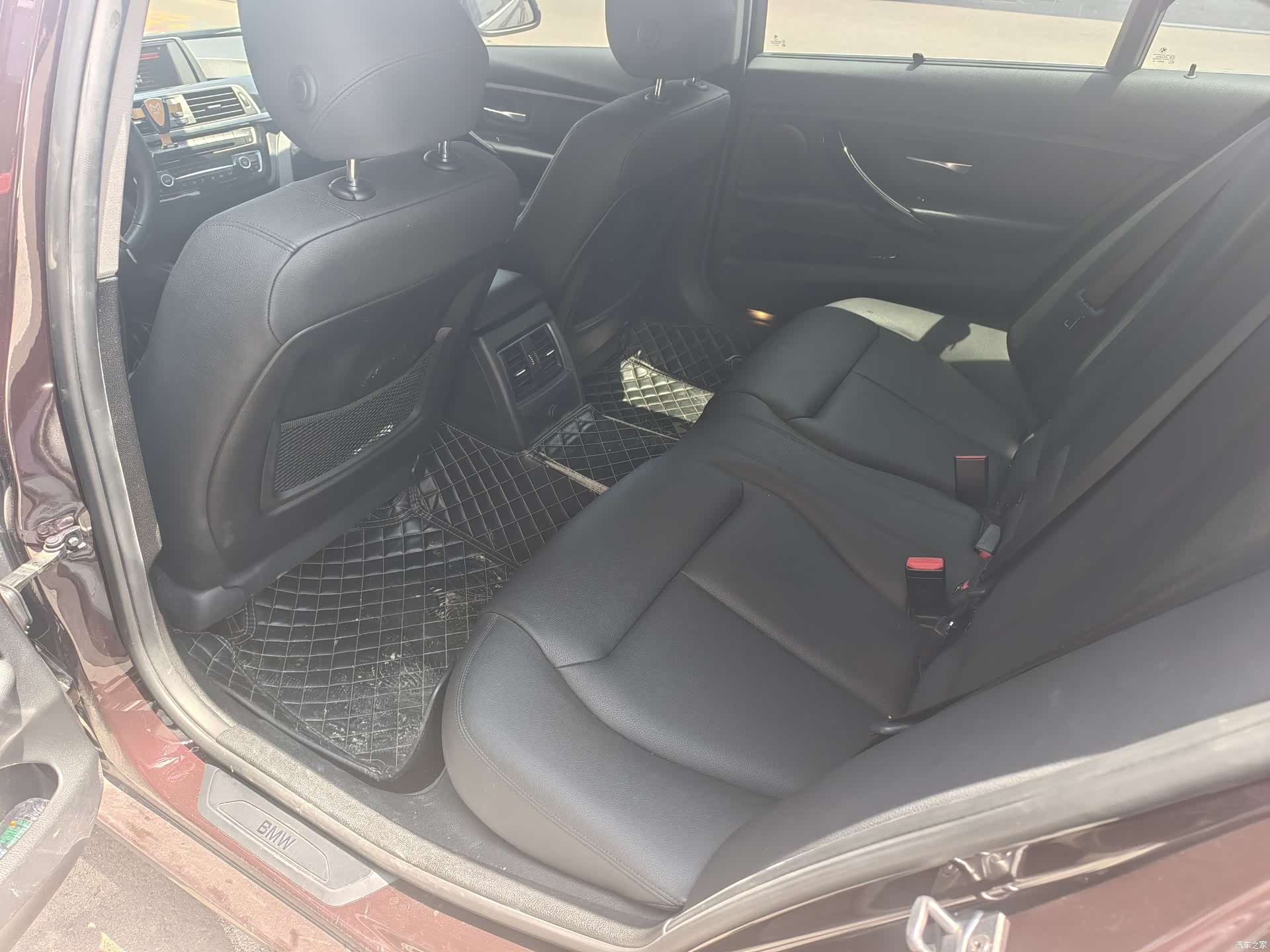 BMW 3 Series, 2017 11