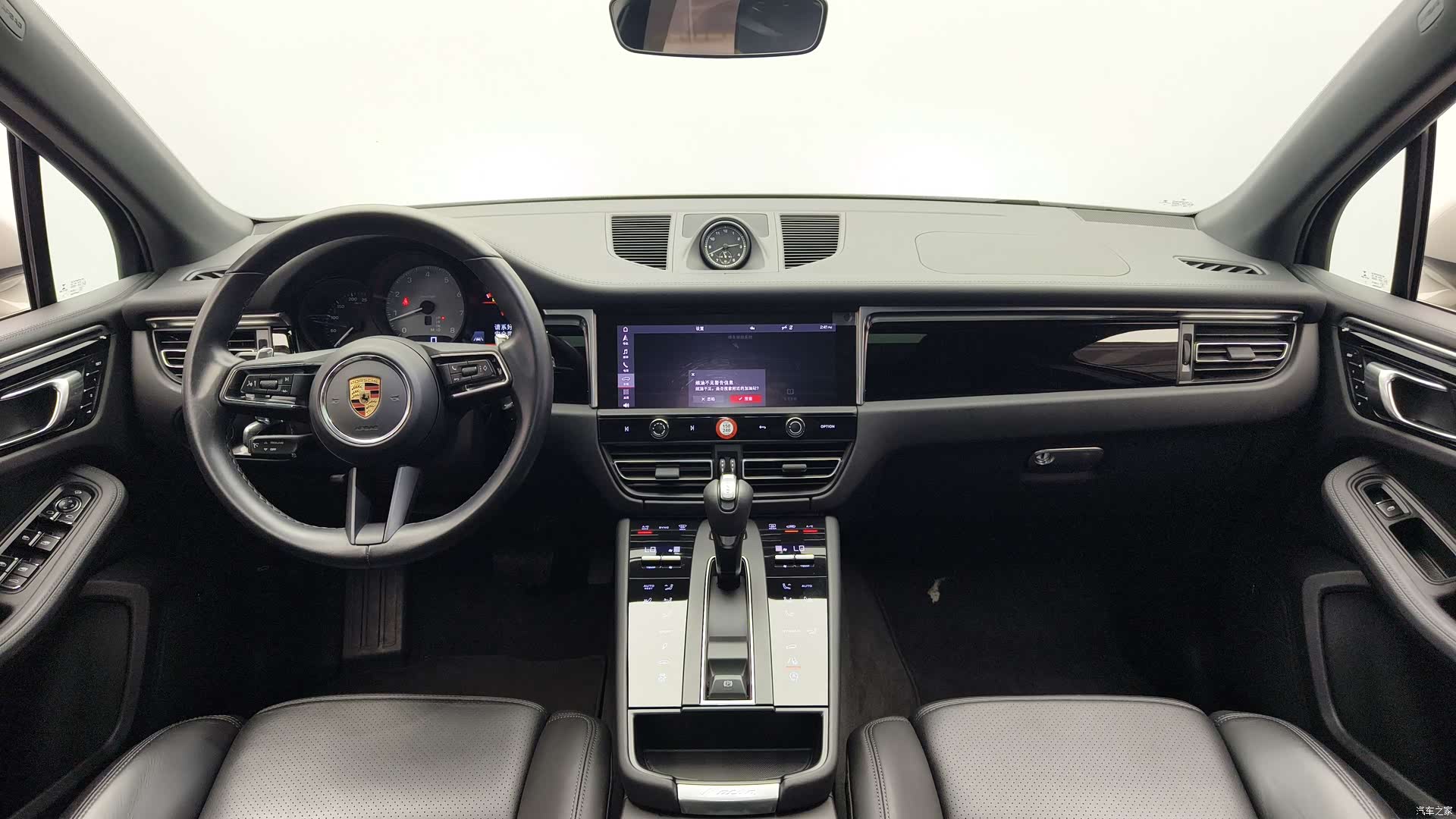 Porsche Macan, 2022 9