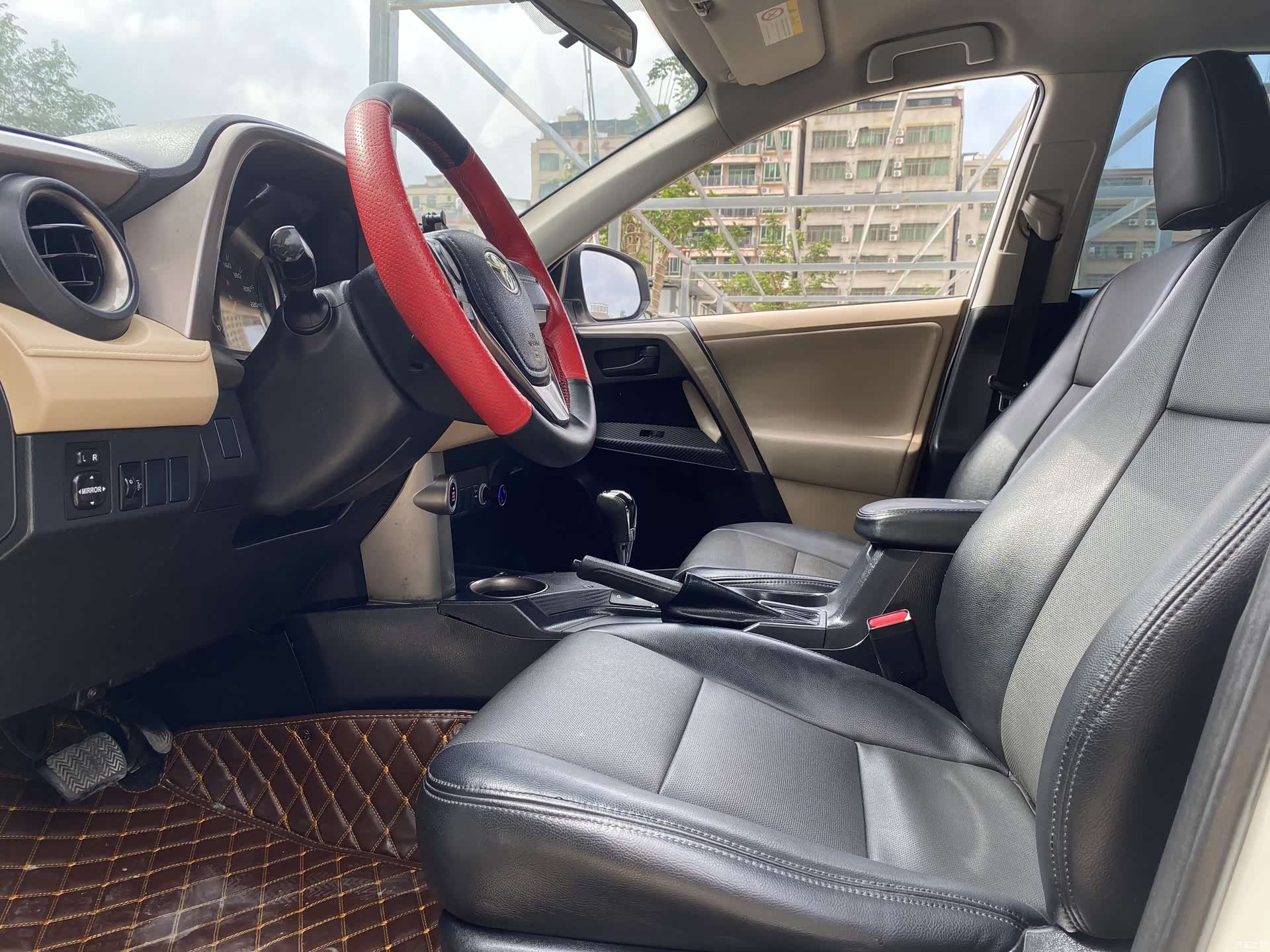 Toyota RAV4, 2014 14