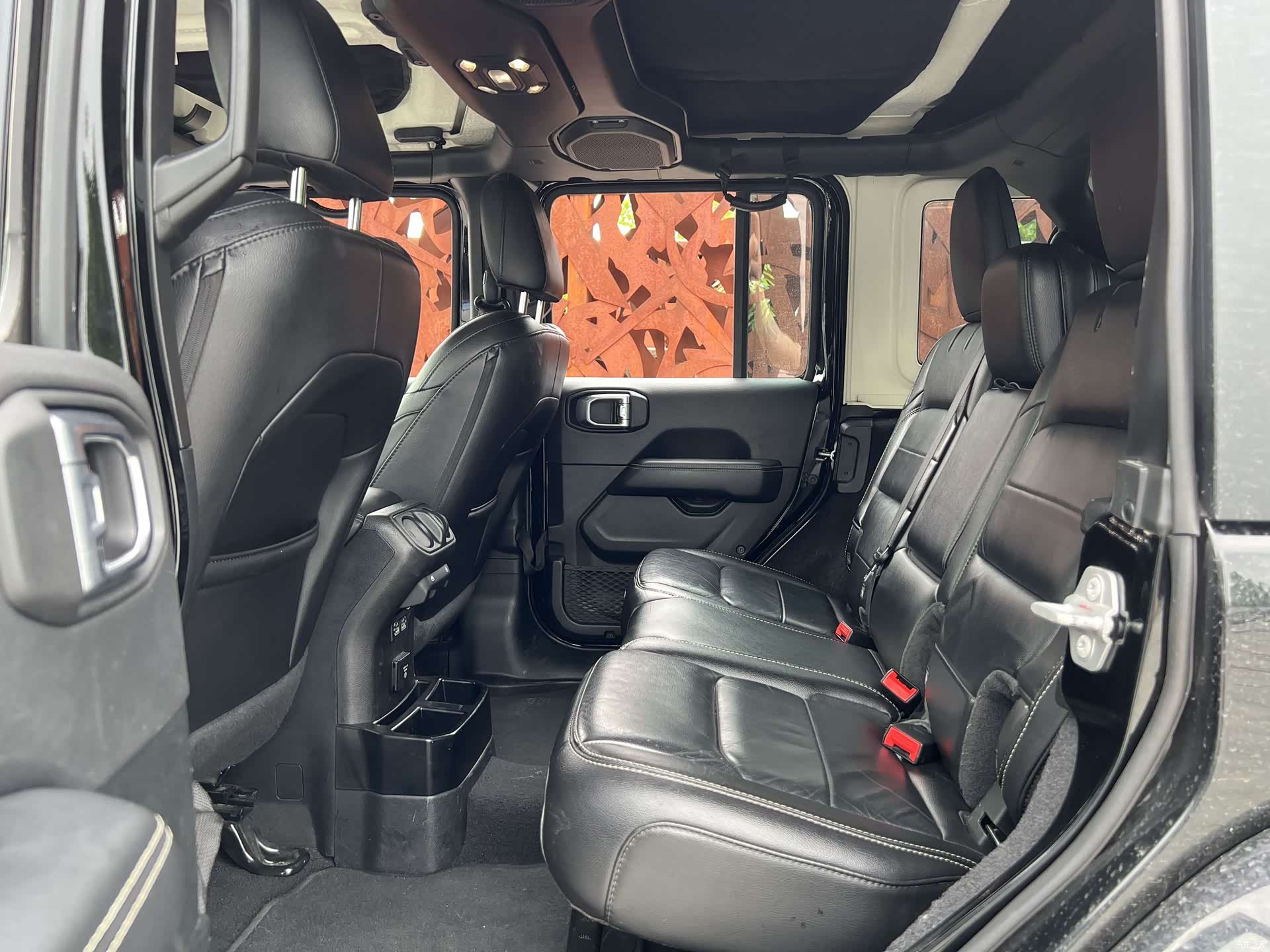Jeep Wrangler, 2021 10