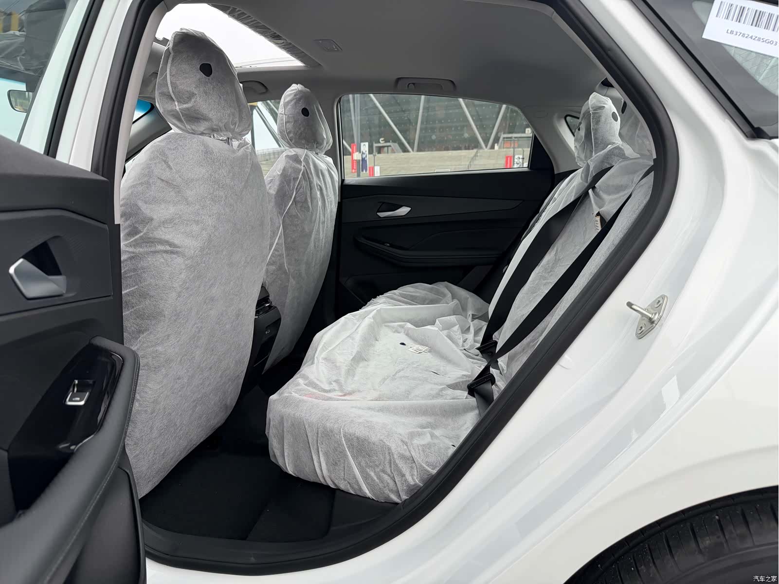 Geely Binray, 2026 14
