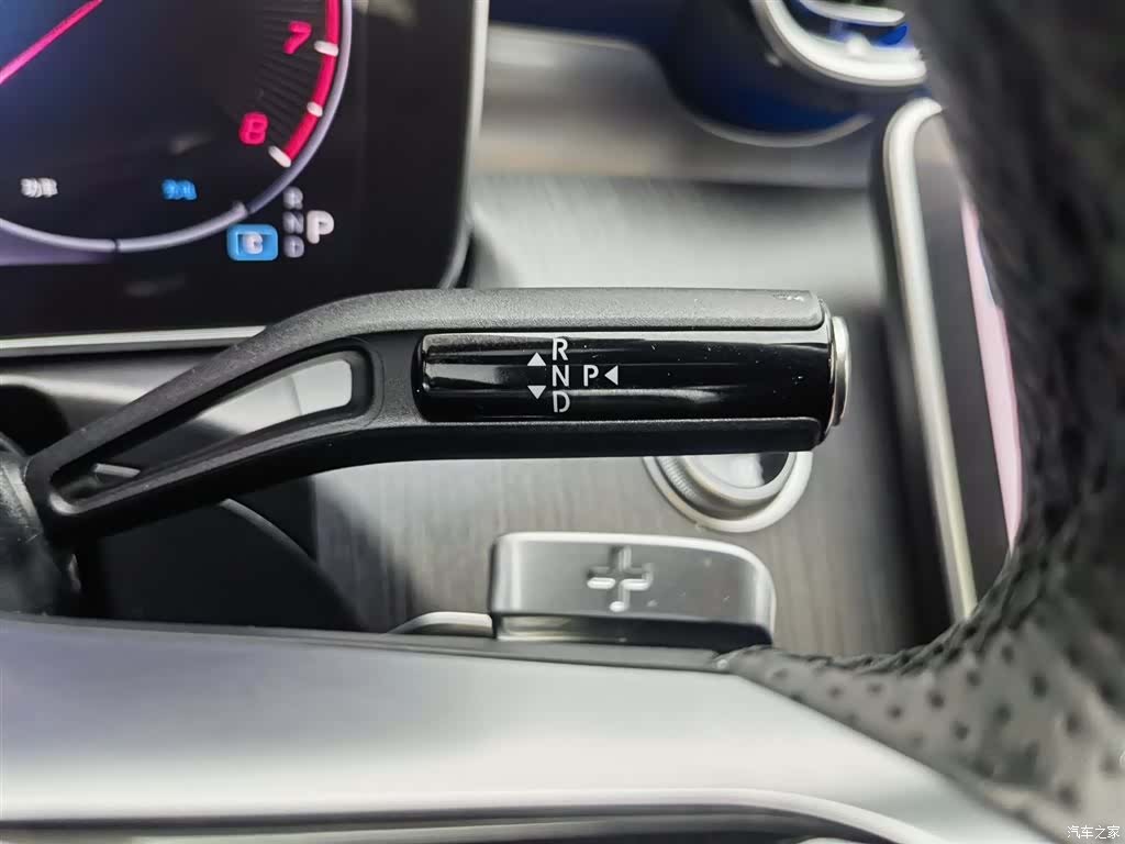Mercedes-Benz C-Class, 2022 13