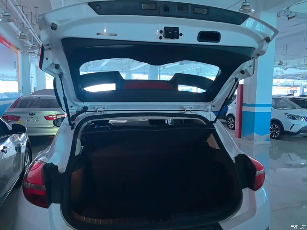Geely Emgrand, 2017 19