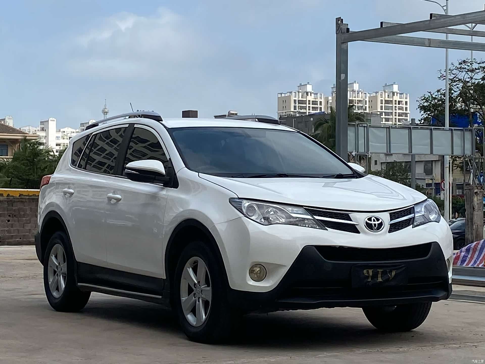 Toyota RAV4, 2014 3