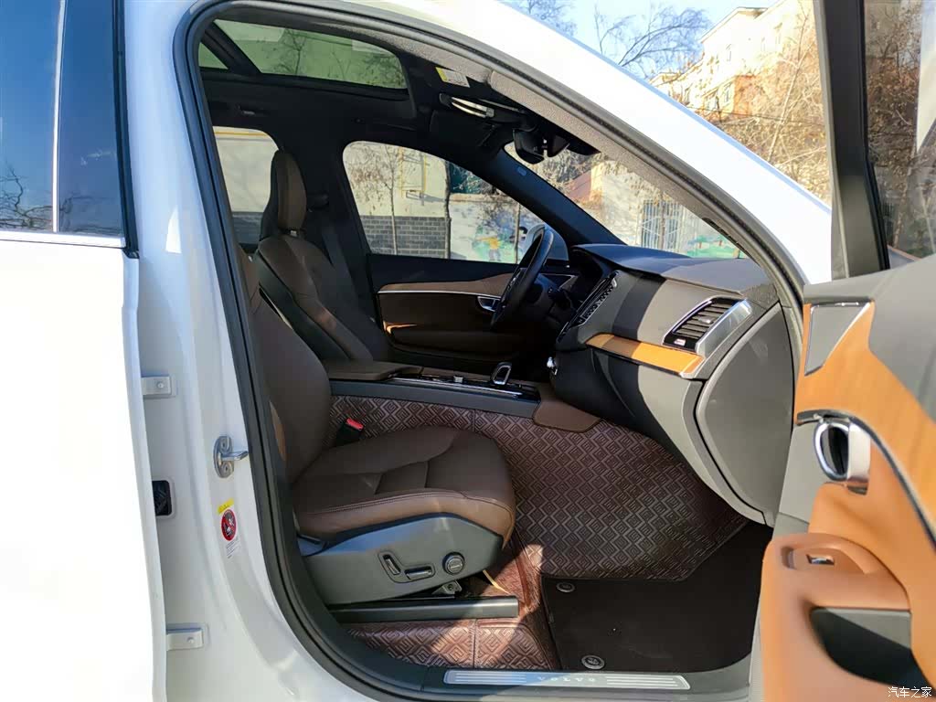 Volvo XC90, 2024 8