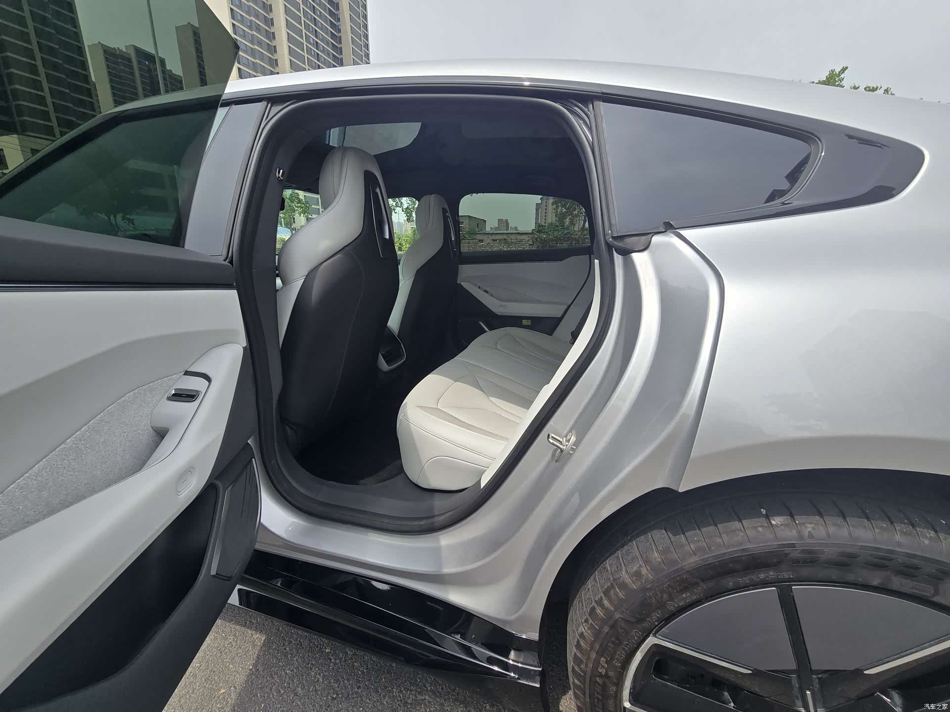 Xpeng P7, 2025 6