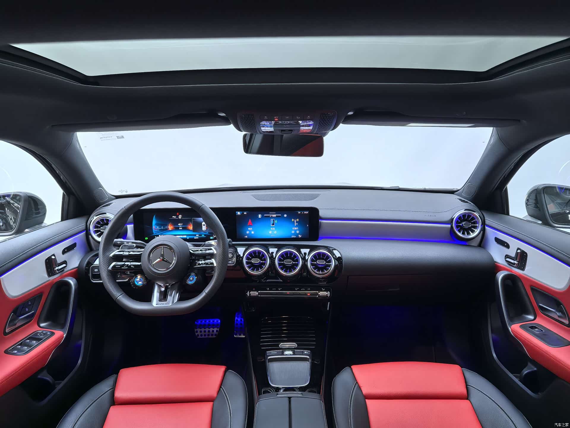 Mercedes-Benz A-Class, 2026 12