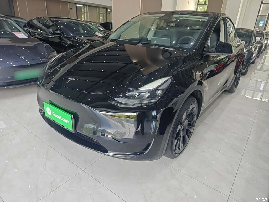 Tesla Model Y, 2022 1