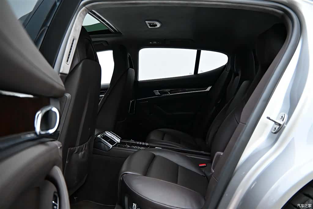 Porsche Panamera, 2010 9