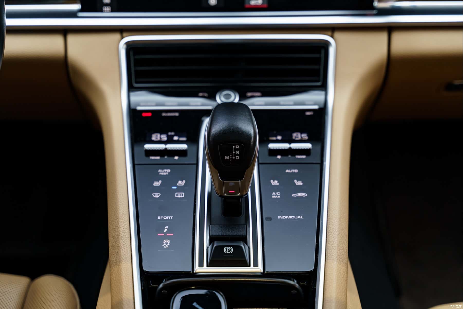 Porsche Panamera, 2018 11