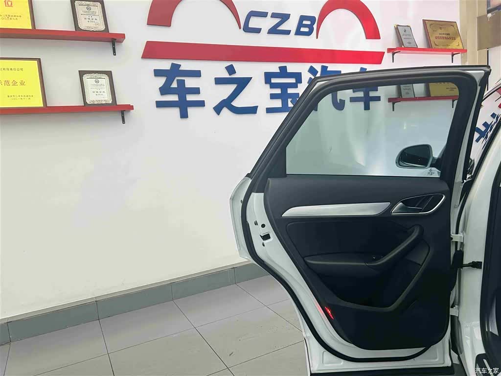 Audi Q3, 2016 24