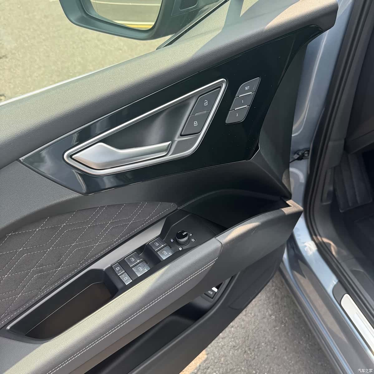 Audi Q4 e-tron, 2023 15