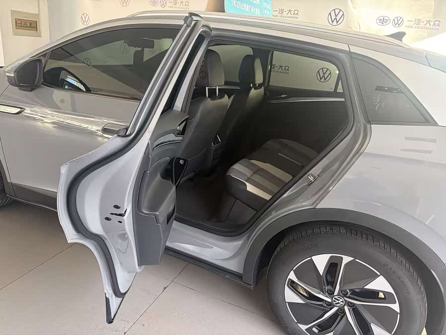 Volkswagen ID.4 CROZZ 2023, фото 8