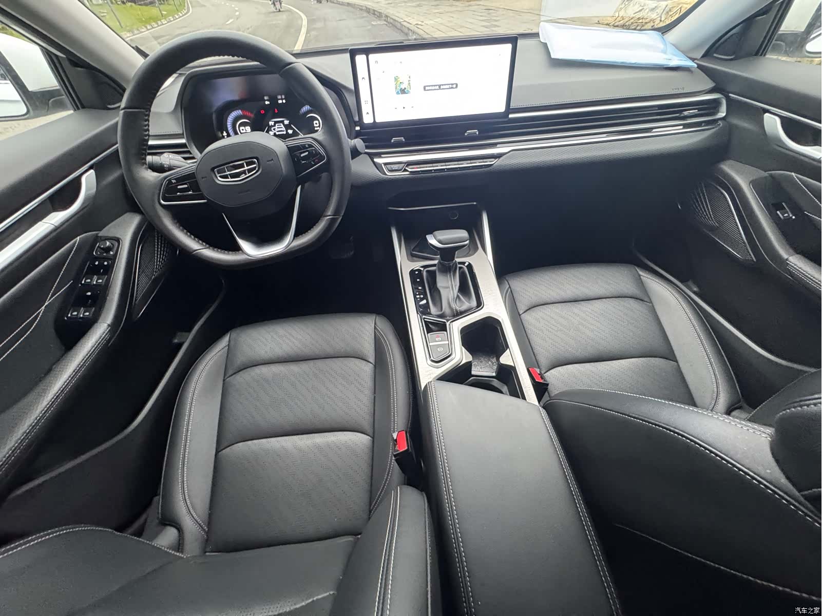 Geely Emgrand, 2024 4
