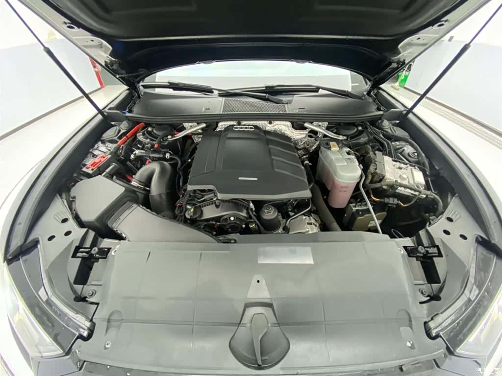 Audi A6L, 2020 12