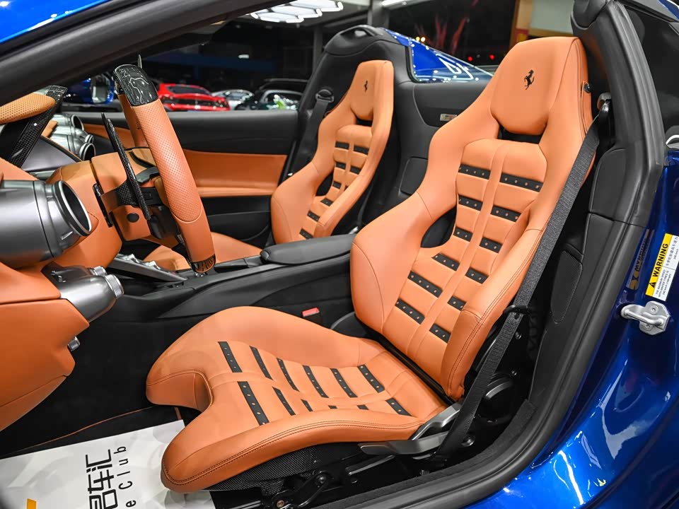 Ferrari 812