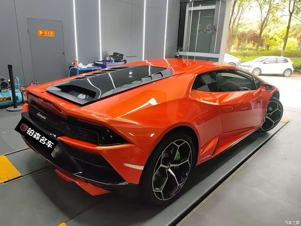 Lamborghini Huracán, 2022 2