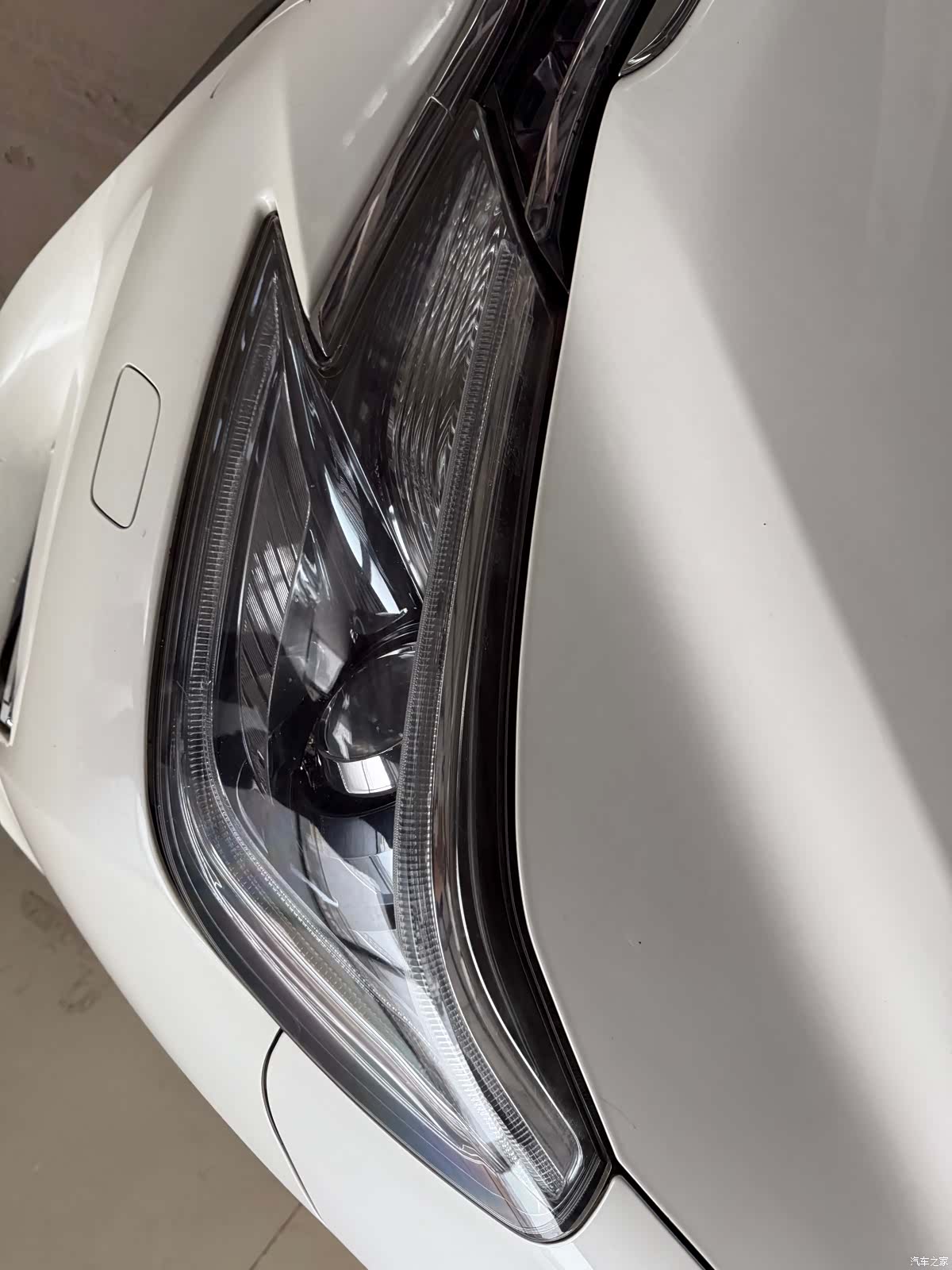 Toyota 2.5V, 2015 21