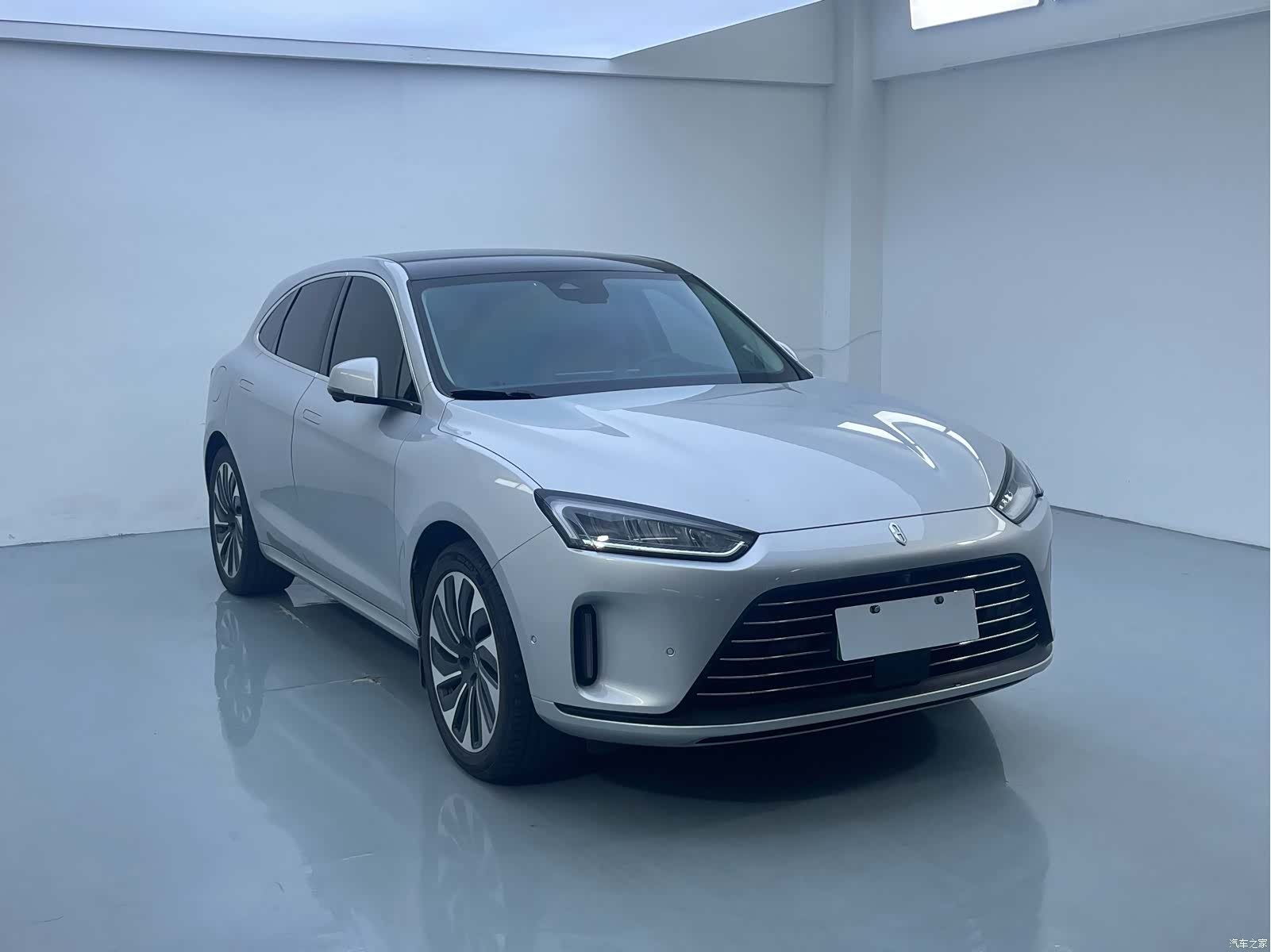 AITO M5, 2022 1