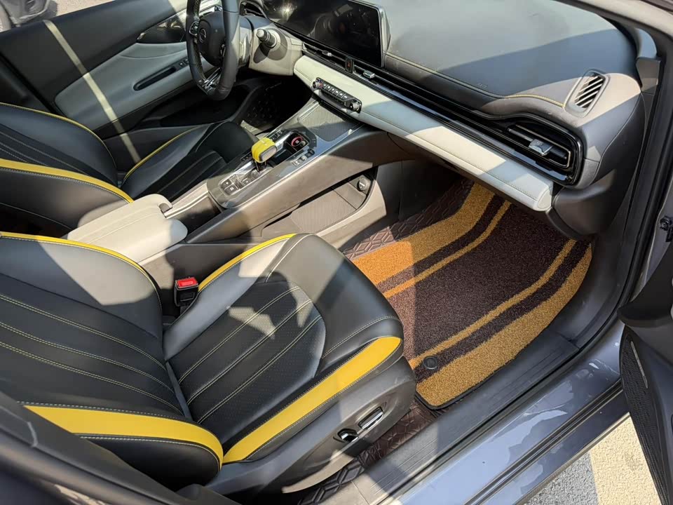 Trumpchi Shadow Leopard