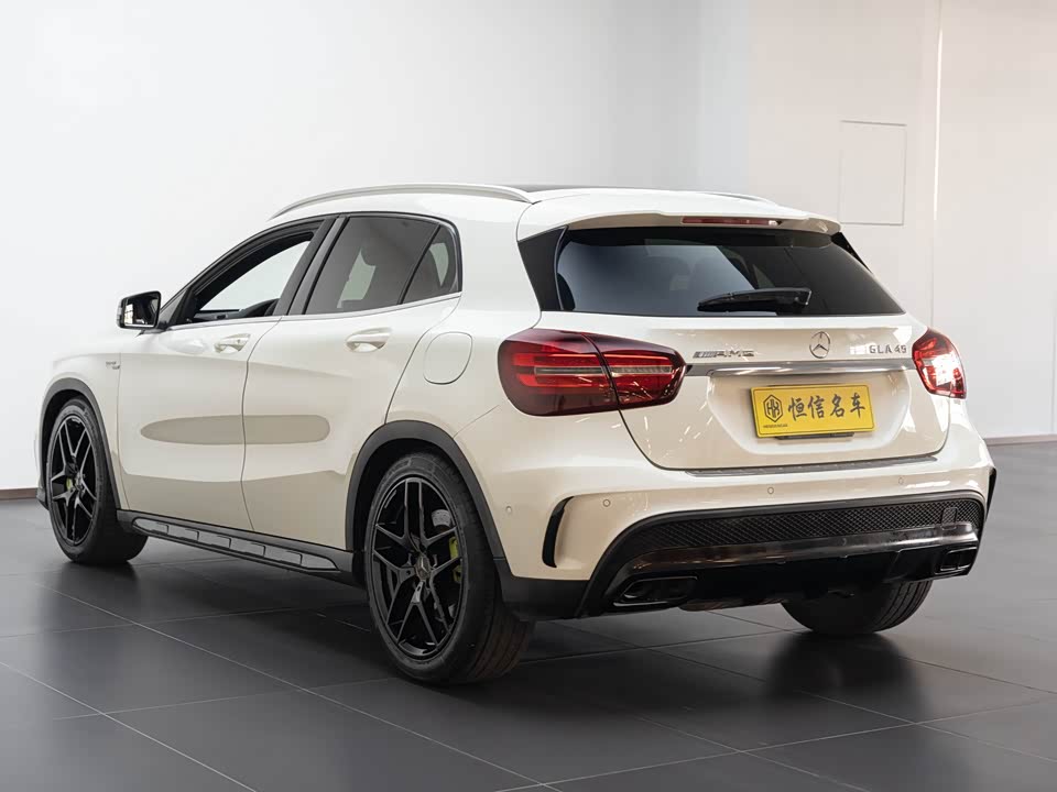 Mercedes-Benz GLA AMG