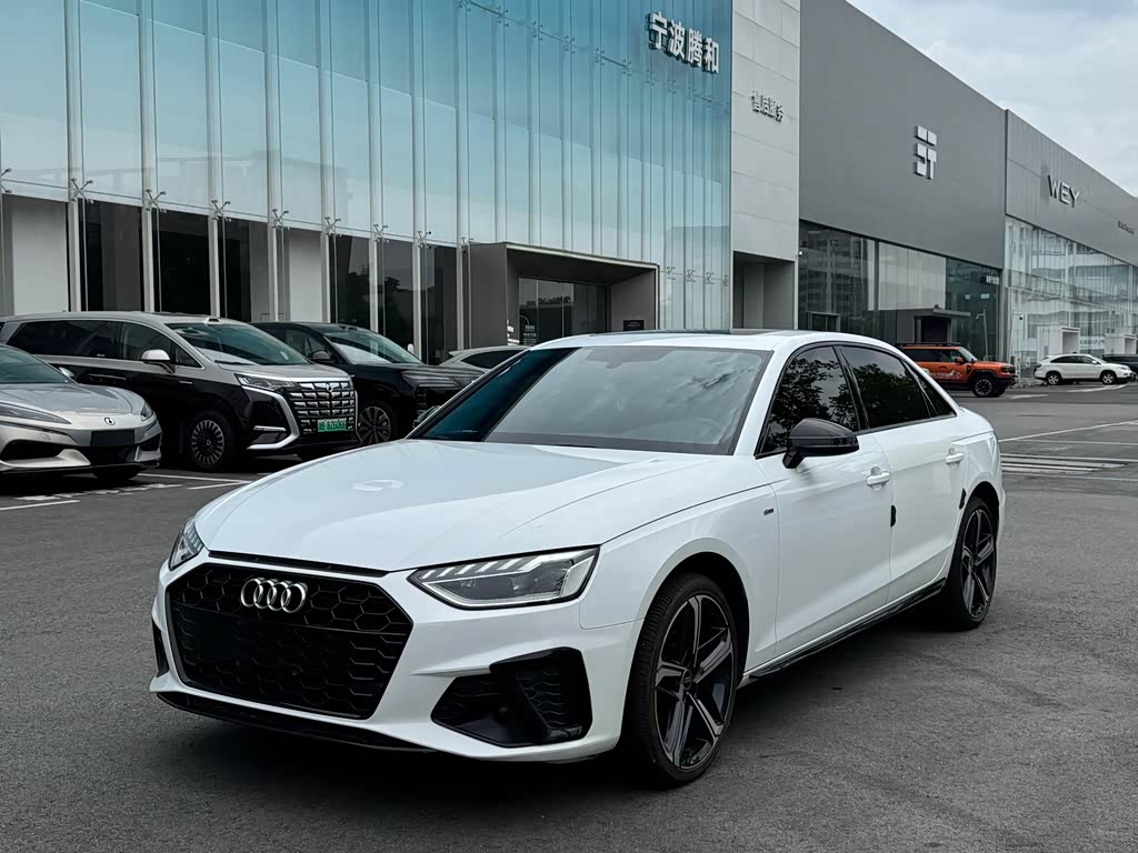 Audi A4L 2024 40 TFSI Luxury
