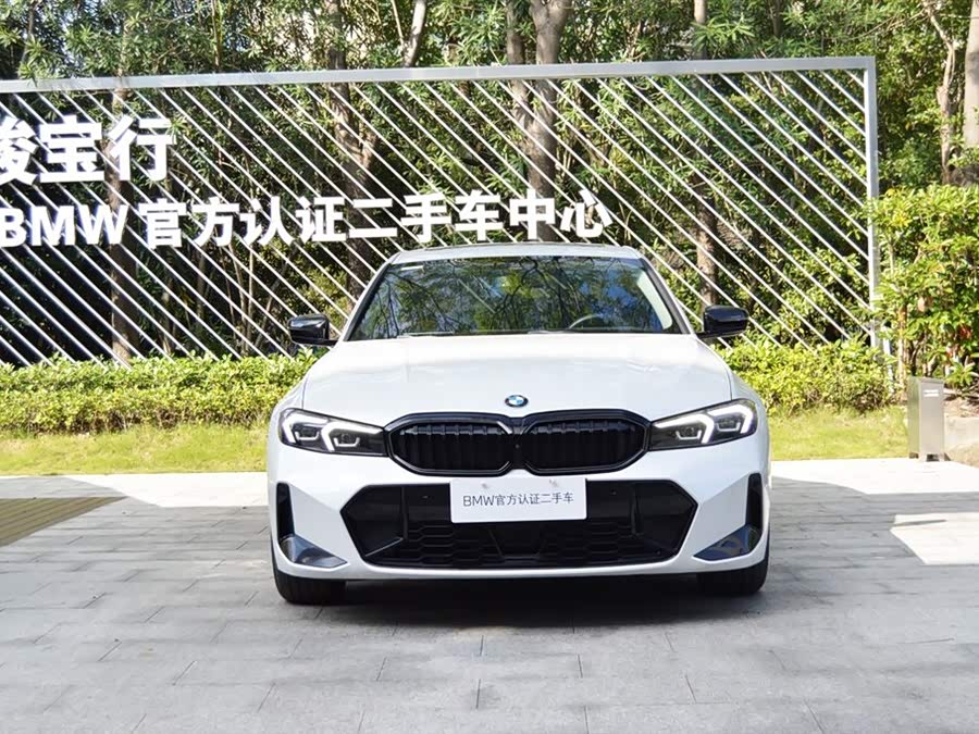 BMW 3 Series 2025, фото 2