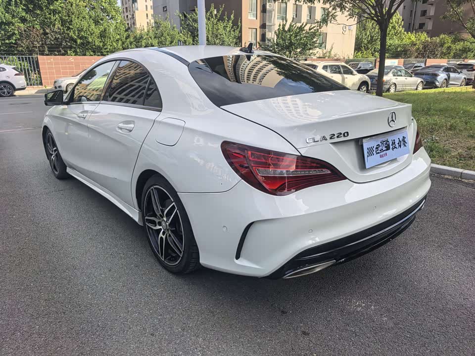 Mercedes-Benz CLA