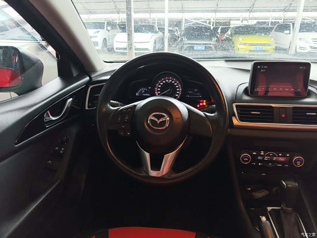Mazda Mazda3, 2016 11