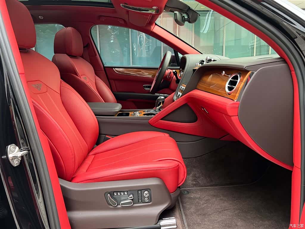 Bentley Bentayga, 2020 20
