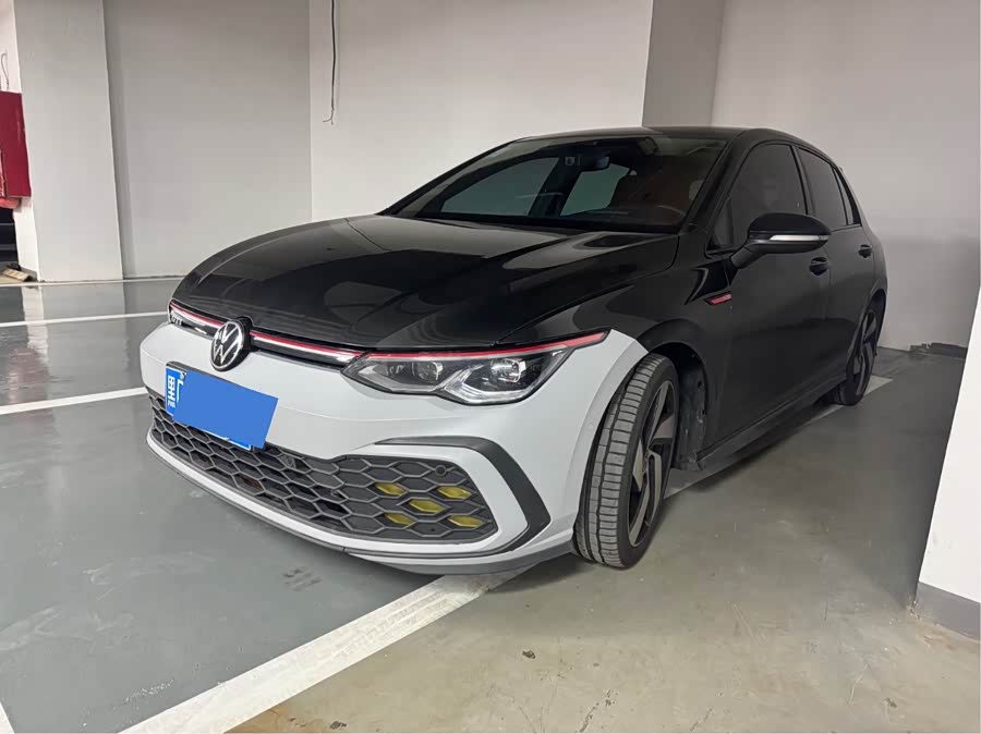 Volkswagen Golf GTI 2023, фото 1