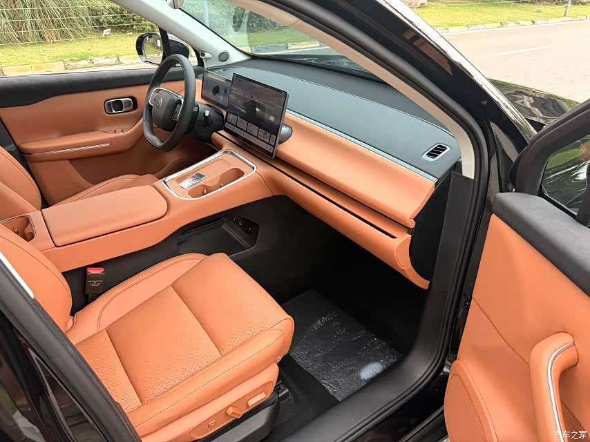 Leapmotor C16, 2025 все фото