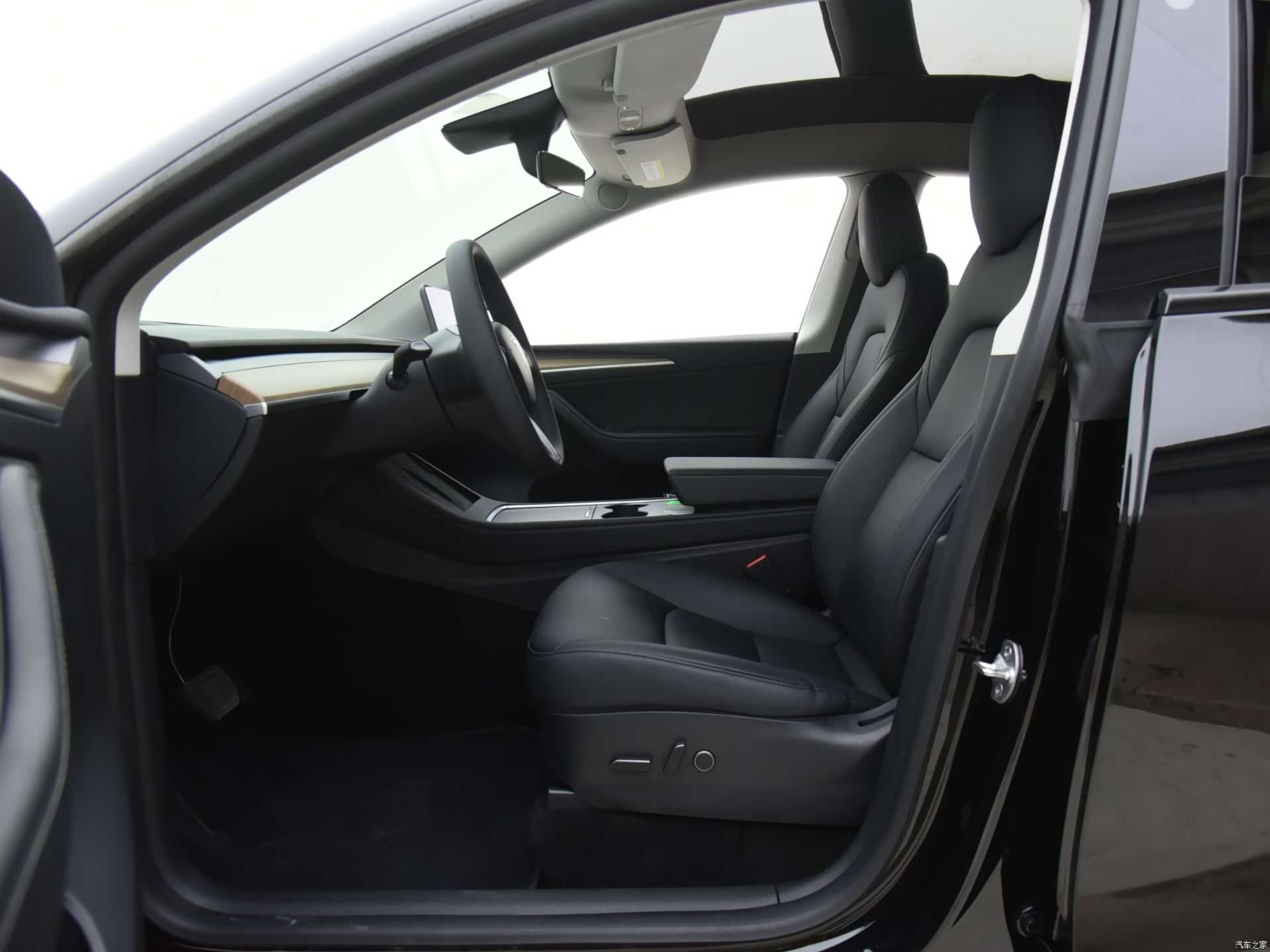 Tesla Model Y, 2021 7