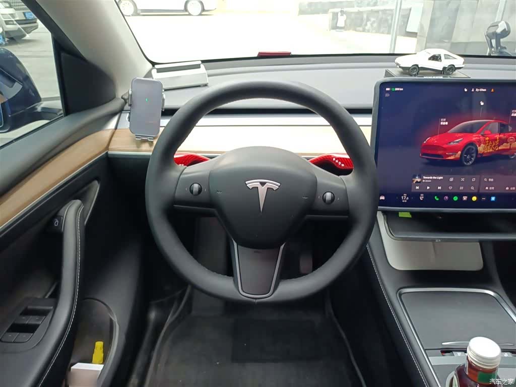 Tesla Model Y, 2022 7