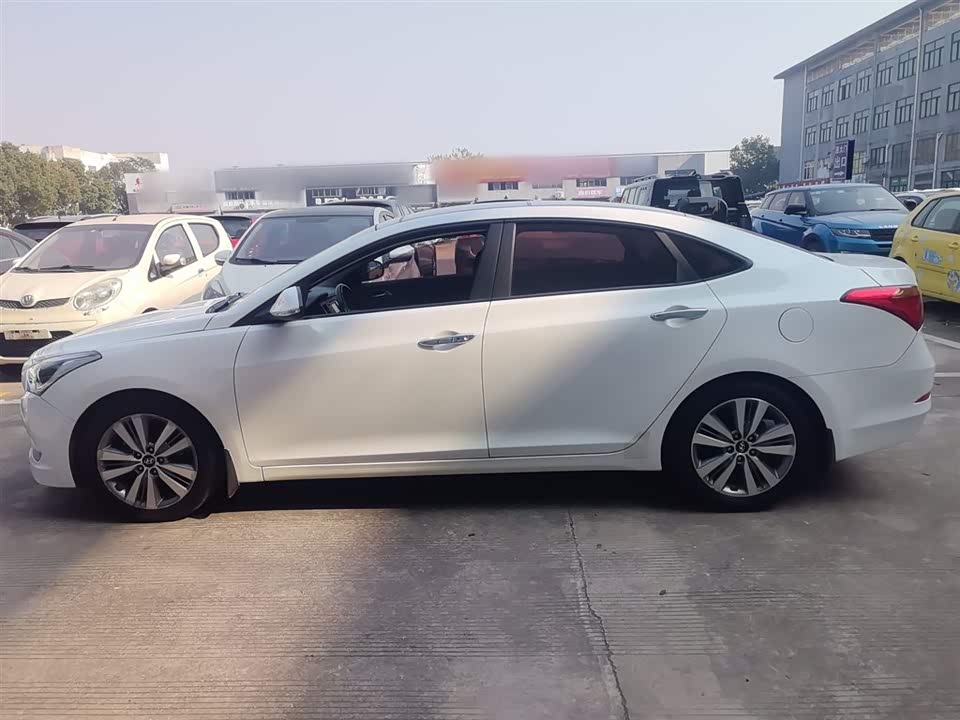 Hyundai Name picture