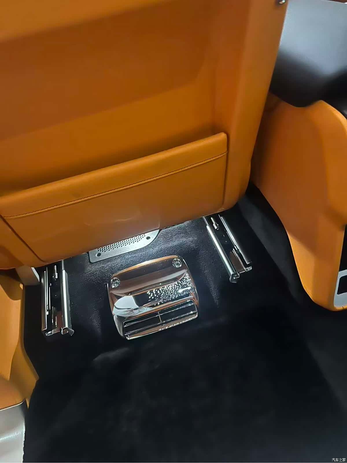 Rolls-Royce Cullinan, 2022 11