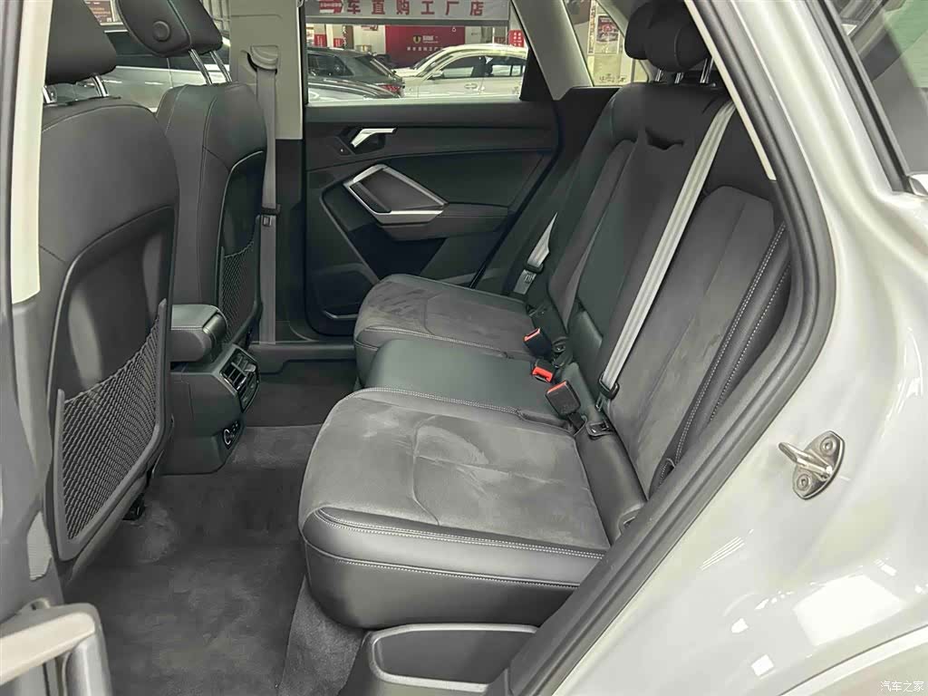 Audi Q3, 2023 14