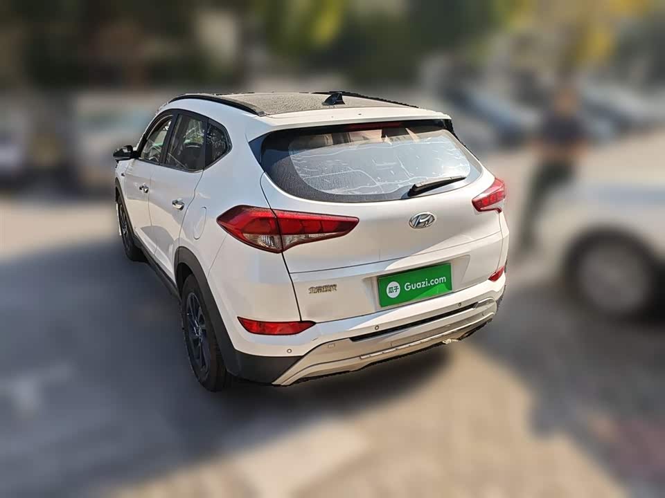 Hyundai Tucson
