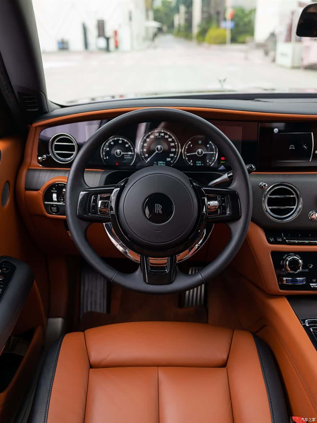 Rolls-Royce Ghost, 2022 14