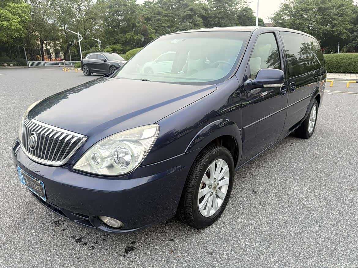 Buick GL8, 2014 1
