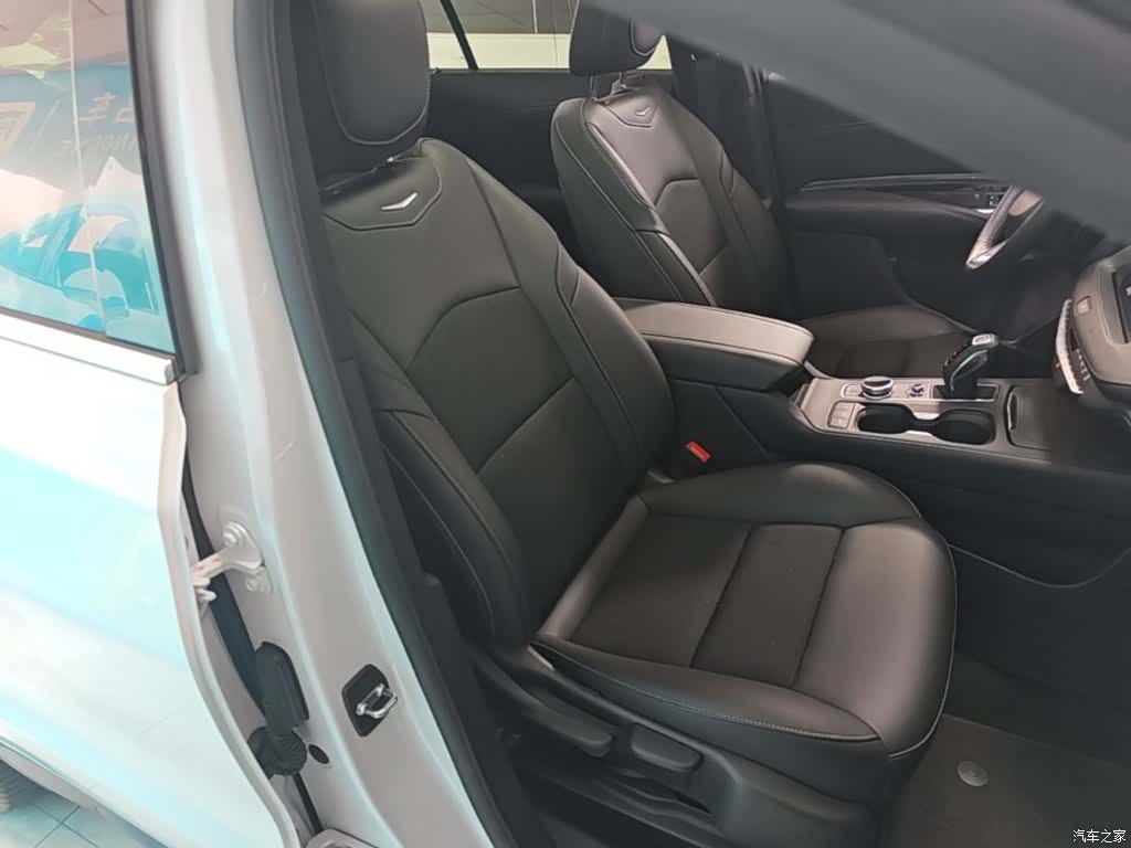 Cadillac XT4, 2019 25