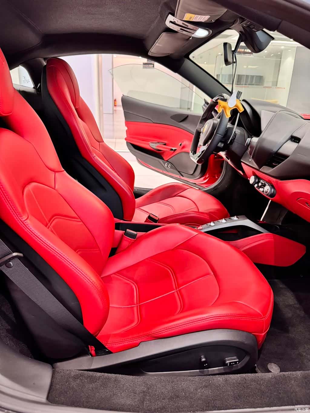 Ferrari 488, 2018 14