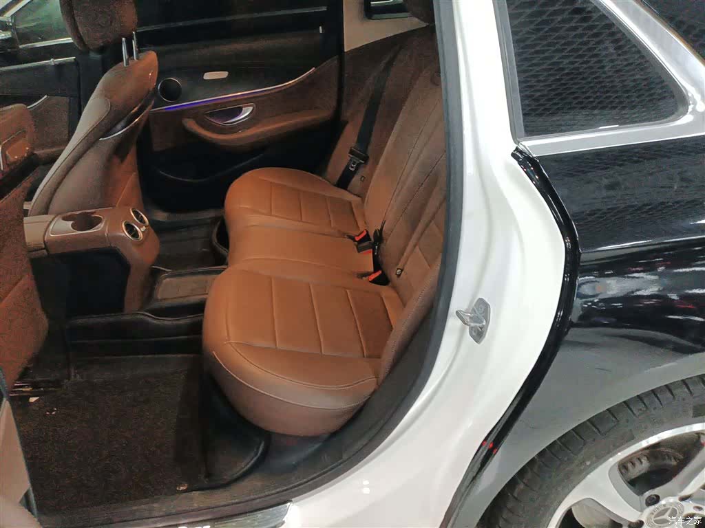 Mercedes-Benz E-Class, 2019 13