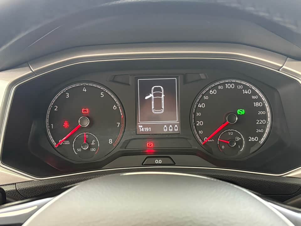 Volkswagen T-ROC exploring Songs