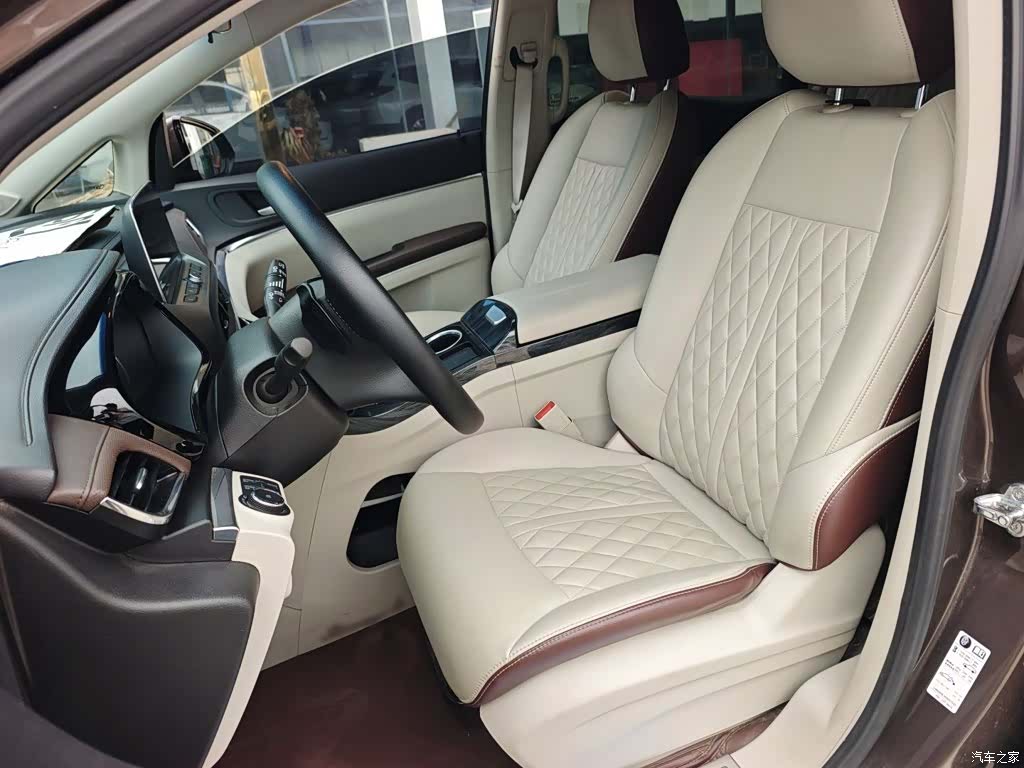 Buick GL8, 2024 9