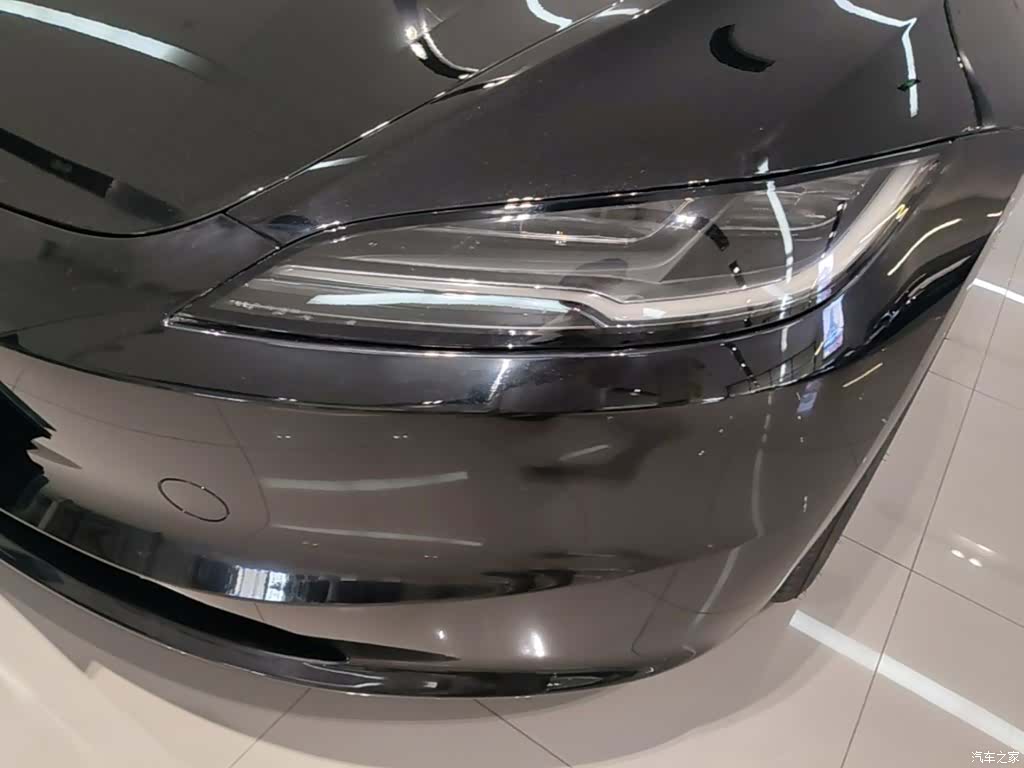 Tesla Model 3, 2025 24