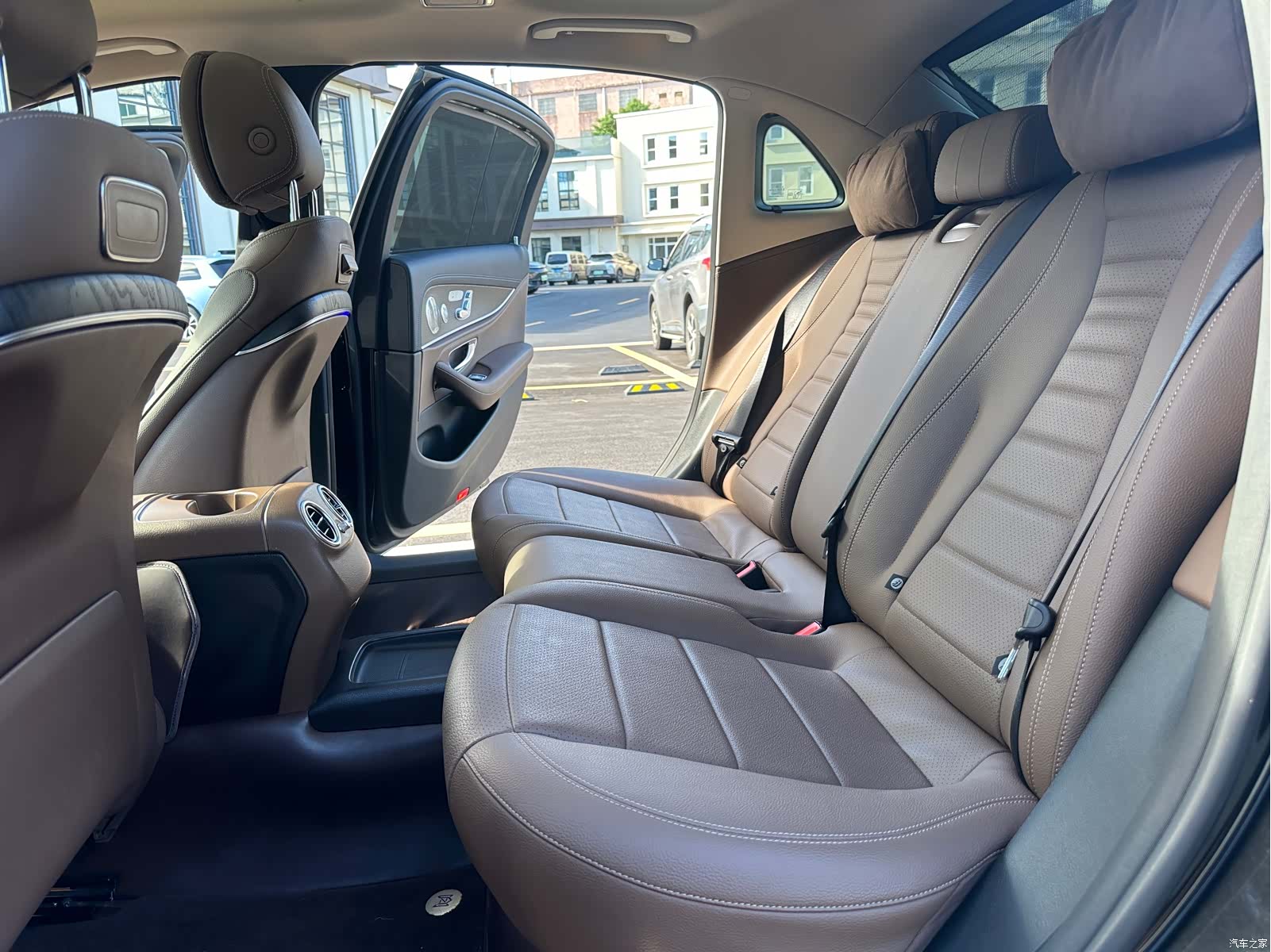 Mercedes-Benz E-Class, 2020 22